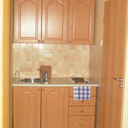 Kucko Panzio Gyor Apartment Ngoại thất bức ảnh