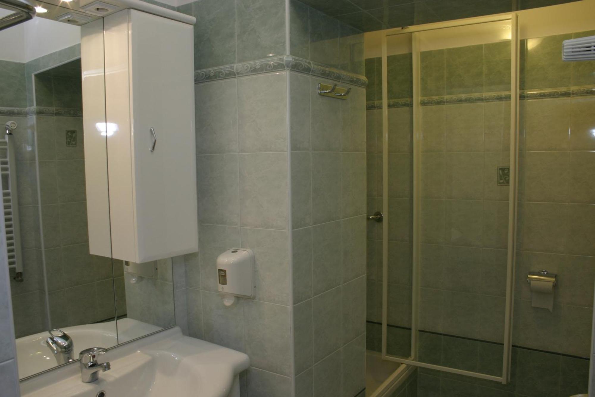 Kucko Panzio Gyor Apartment Ngoại thất bức ảnh