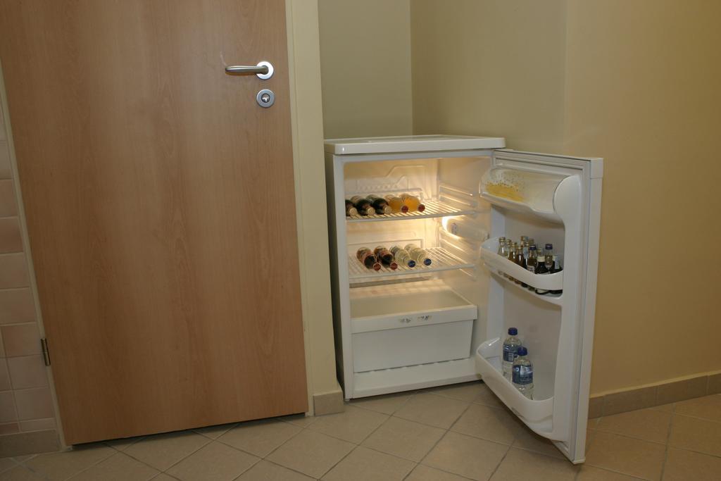Kucko Panzio Gyor Apartment Ngoại thất bức ảnh