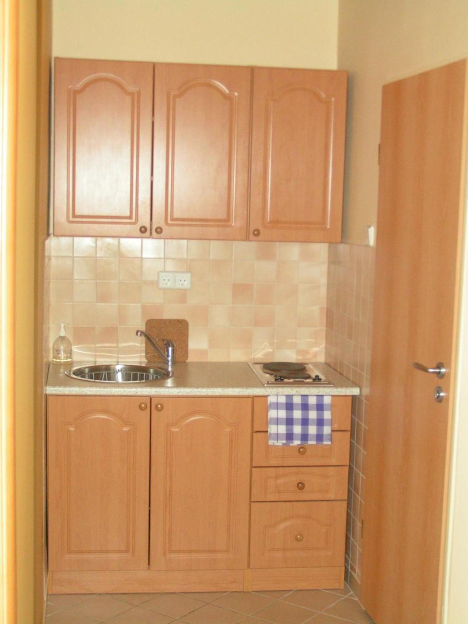 Kucko Panzio Gyor Apartment Ngoại thất bức ảnh